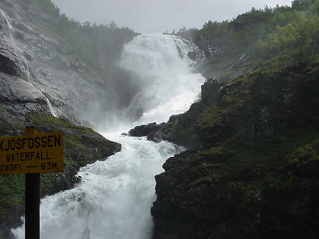 Kjosfossen